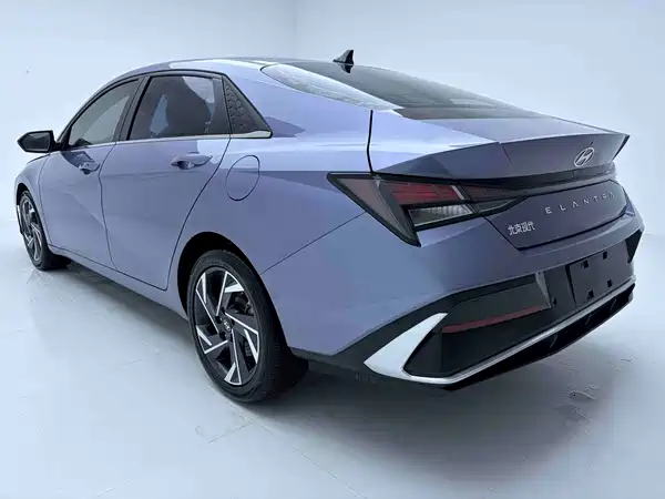 Hyundai Elantra 2023