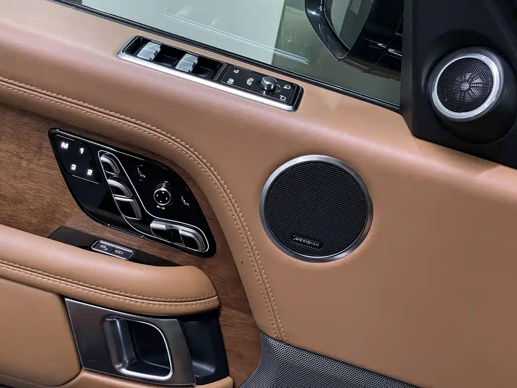 Land Rover Range Rover 2019 — фото 10