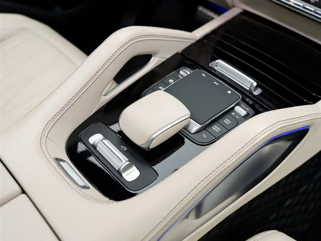 Mercedes-Benz GLS AMG 2025 — фото 17