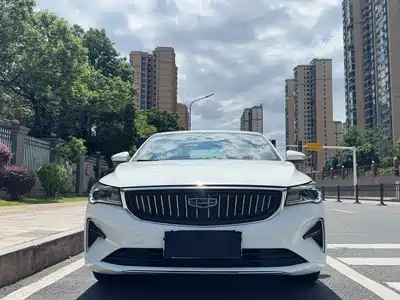 Geely Emgrand 2022