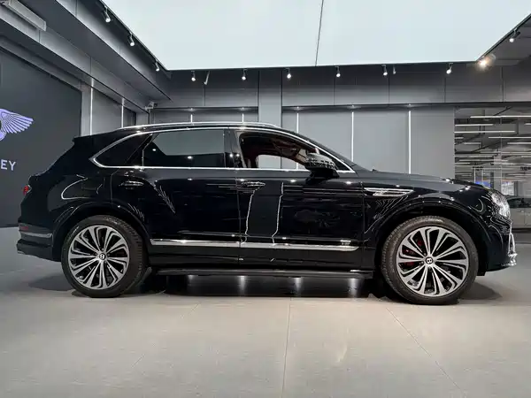 Bentley Bentayga 2022
