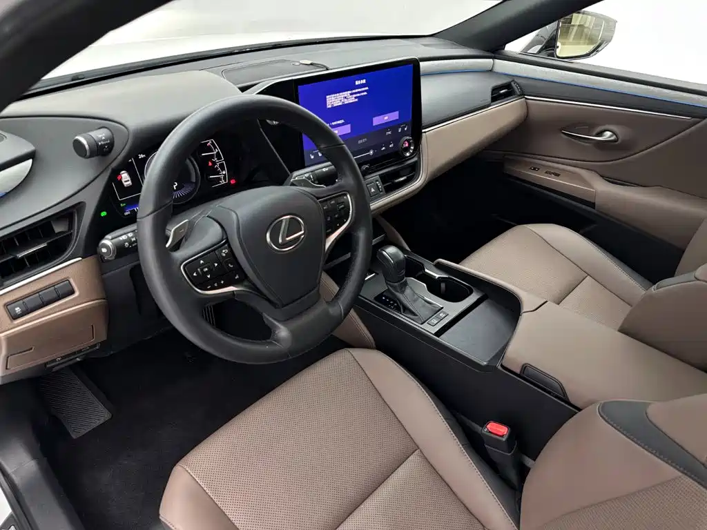 Lexus ES 2025 — фото 17