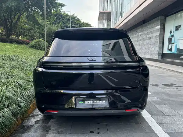 Li Auto L8 2023