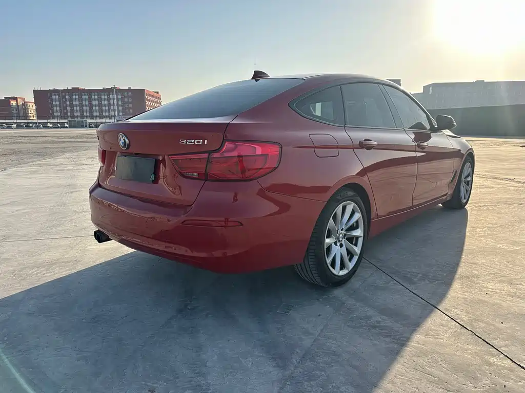 BMW 3 Series GT 2017 — фото 9