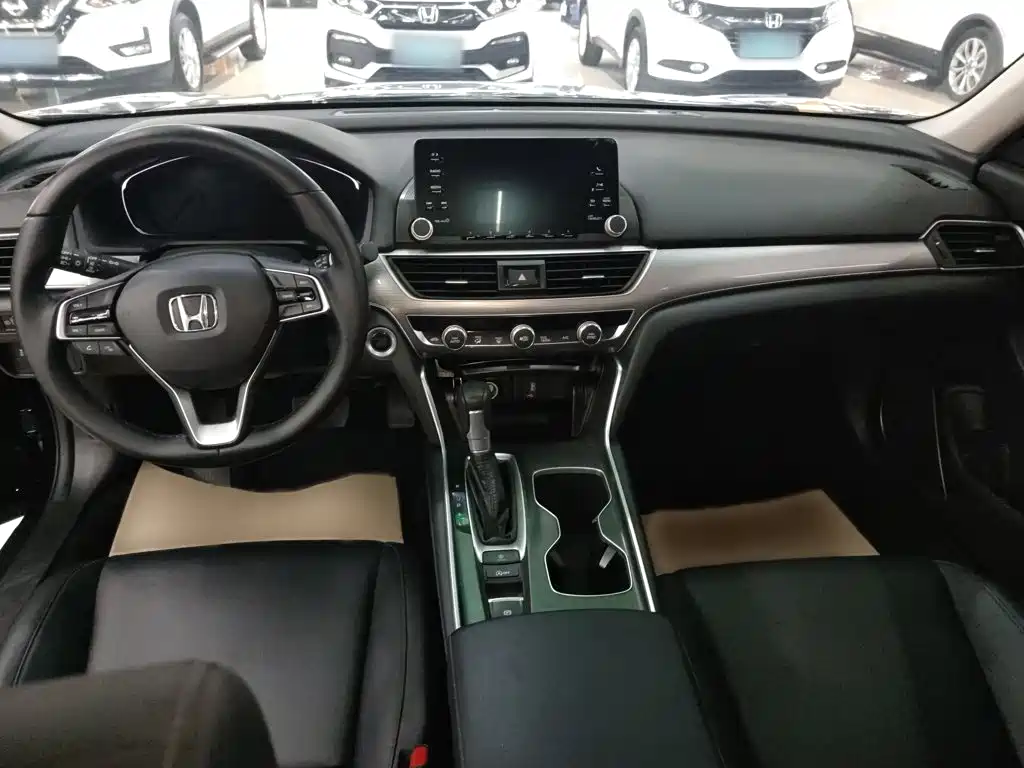 Honda Accord 2019 — фото 11