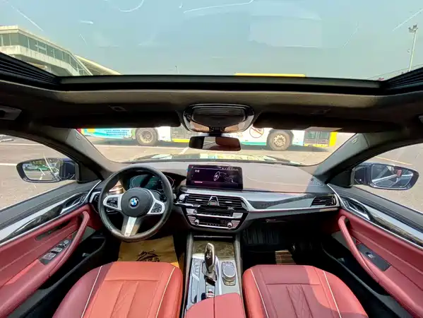 BMW 5 Series 2021