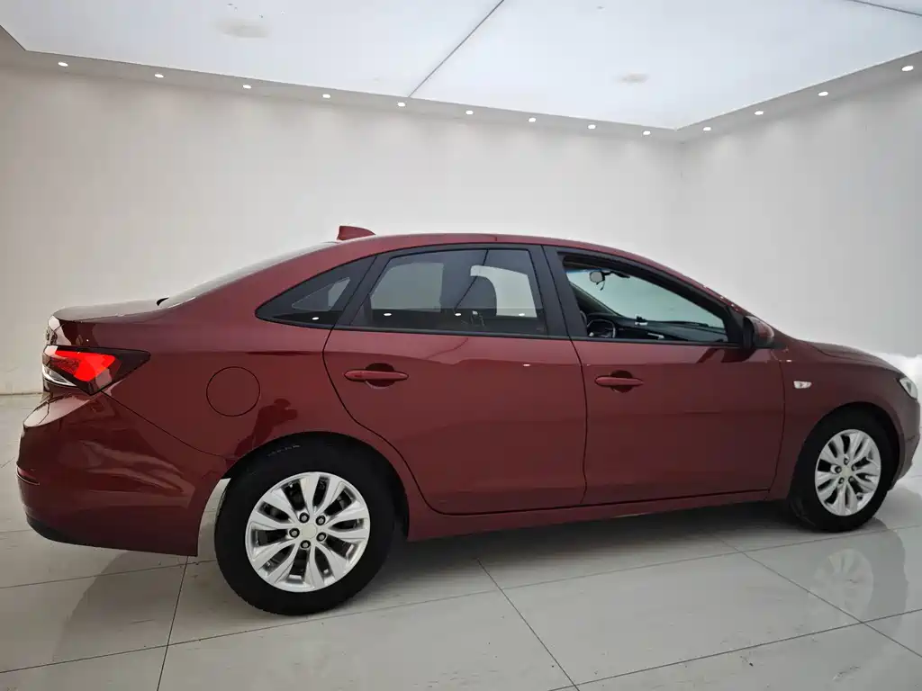 Buick Excelle 2019 — фото 18