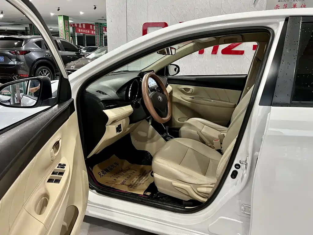 Toyota Vios 2015