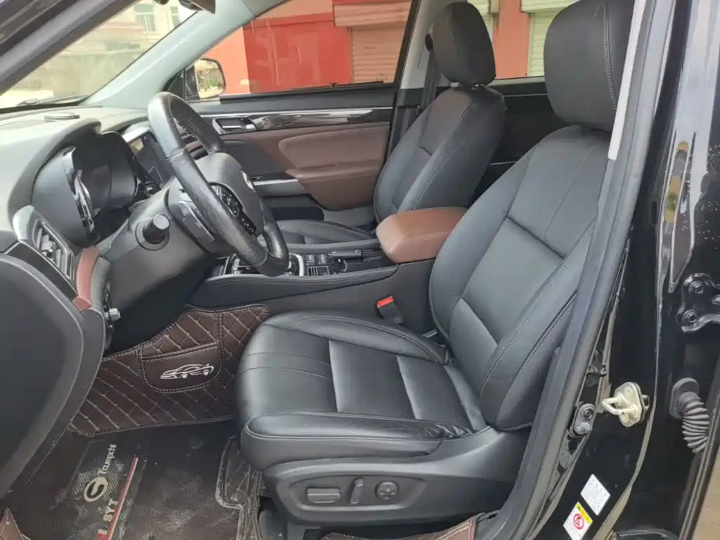 GAC Trumpchi GS8 2018 — фото 15