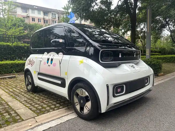 Baojun E300 2020