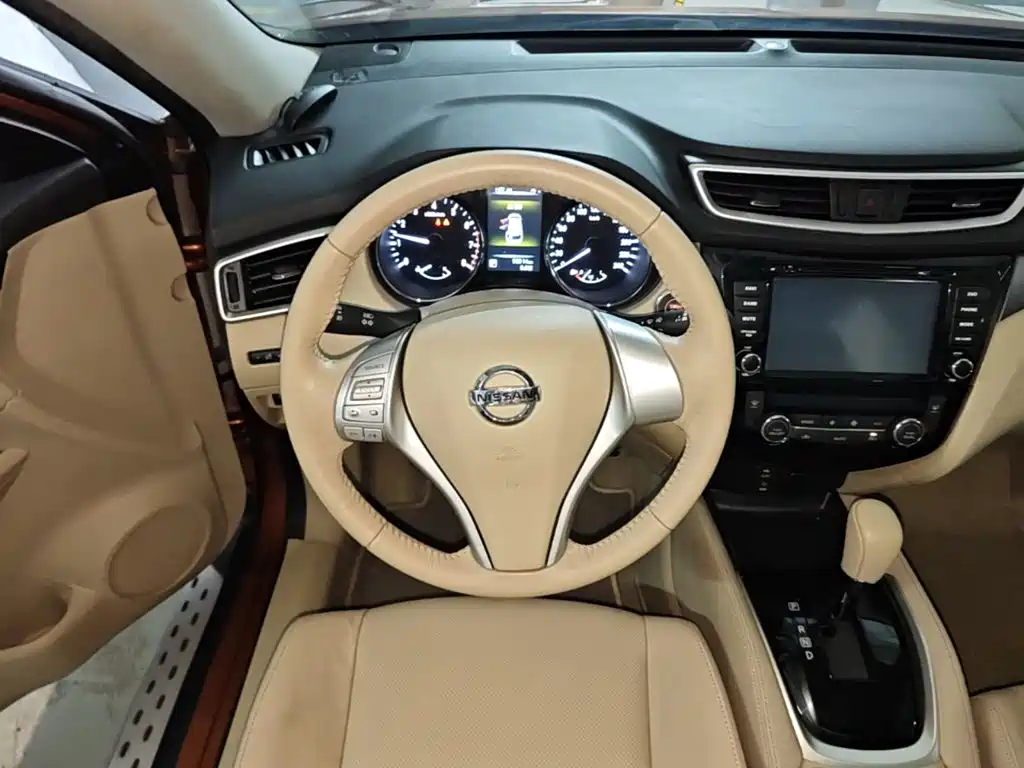 Nissan X-Trail 2015 — фото 11