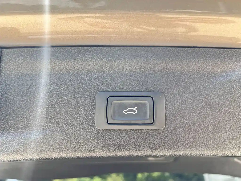 Audi Q3 2018 — фото 14
