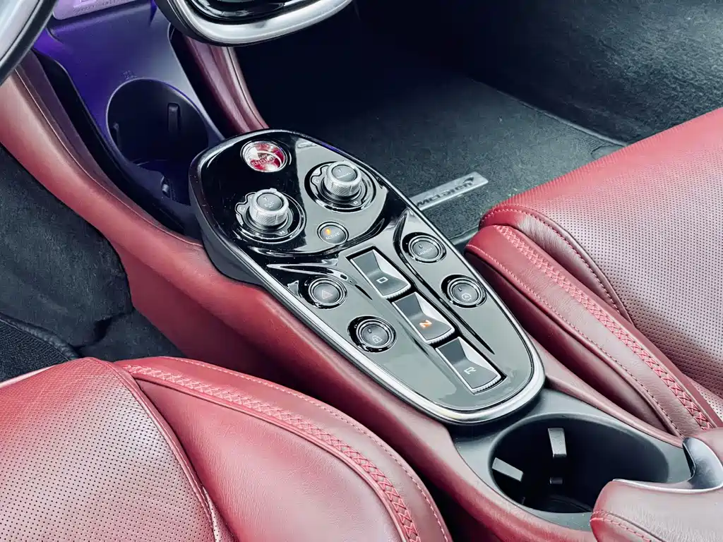 McLaren GT 2022 — фото 10