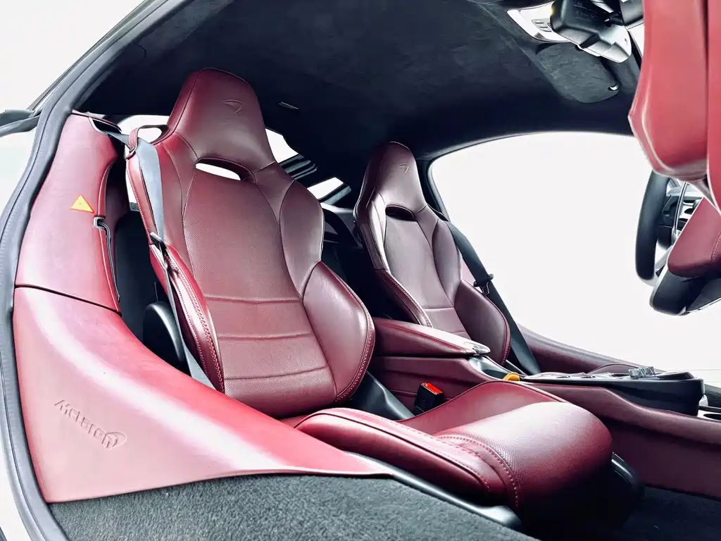 McLaren GT 2022 — фото 12
