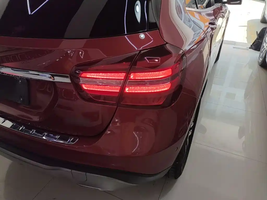 Mercedes-Benz GLA 2018 — фото 8