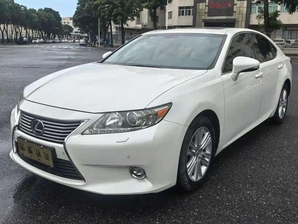 Lexus ES 2014