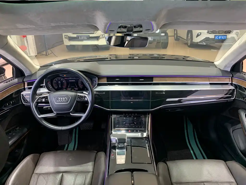 Audi A8 2020 — фото 22