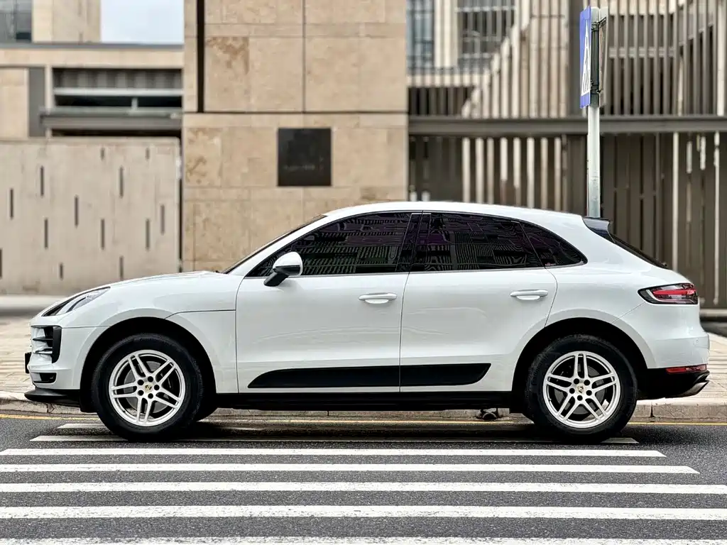 Porsche Macan 2021 — фото 4