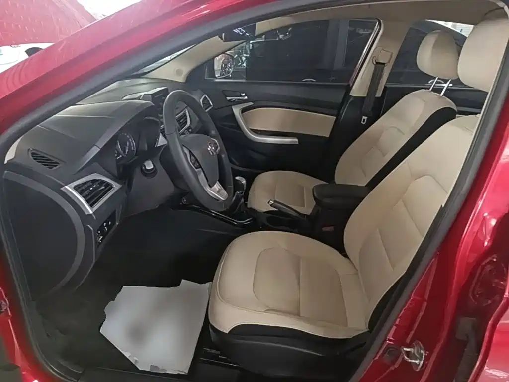 Changan Yuexiang V7 2015 — фото 15