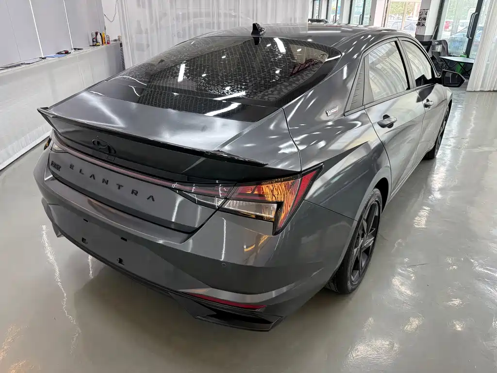 Hyundai Elantra 2022