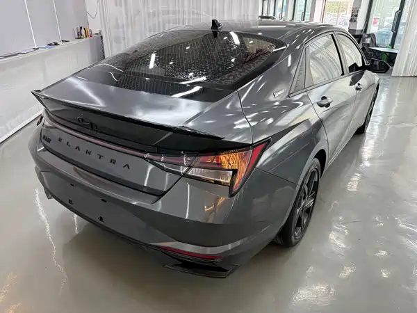 Hyundai Elantra 2022