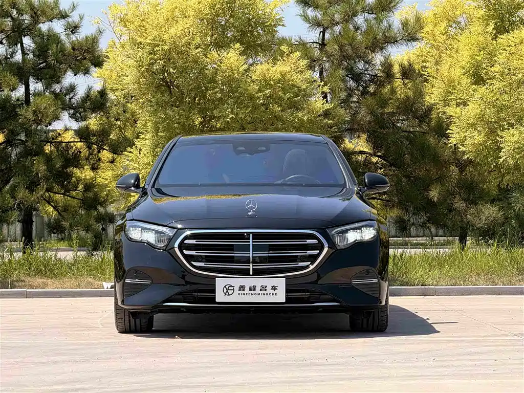 Mercedes-Benz E-Class 2024