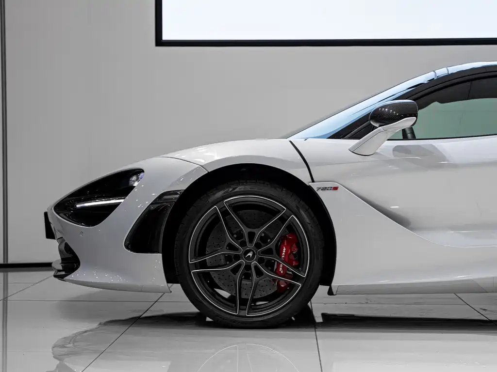 McLaren 720S 2020 — фото 8