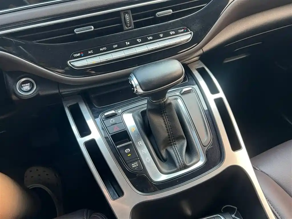 GAC Motor Trumpchi M6 2019 — фото 9