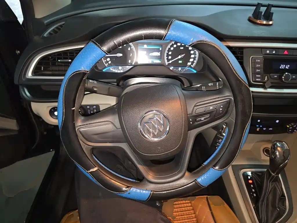Buick Excelle 2016 — фото 11