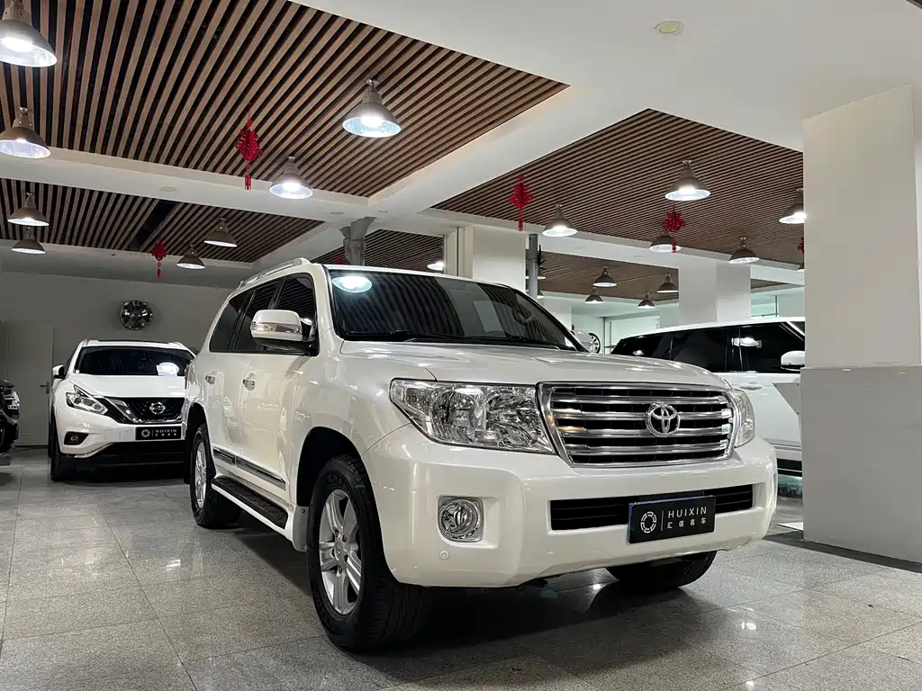 Toyota Land Cruiser 2015 — фото 3