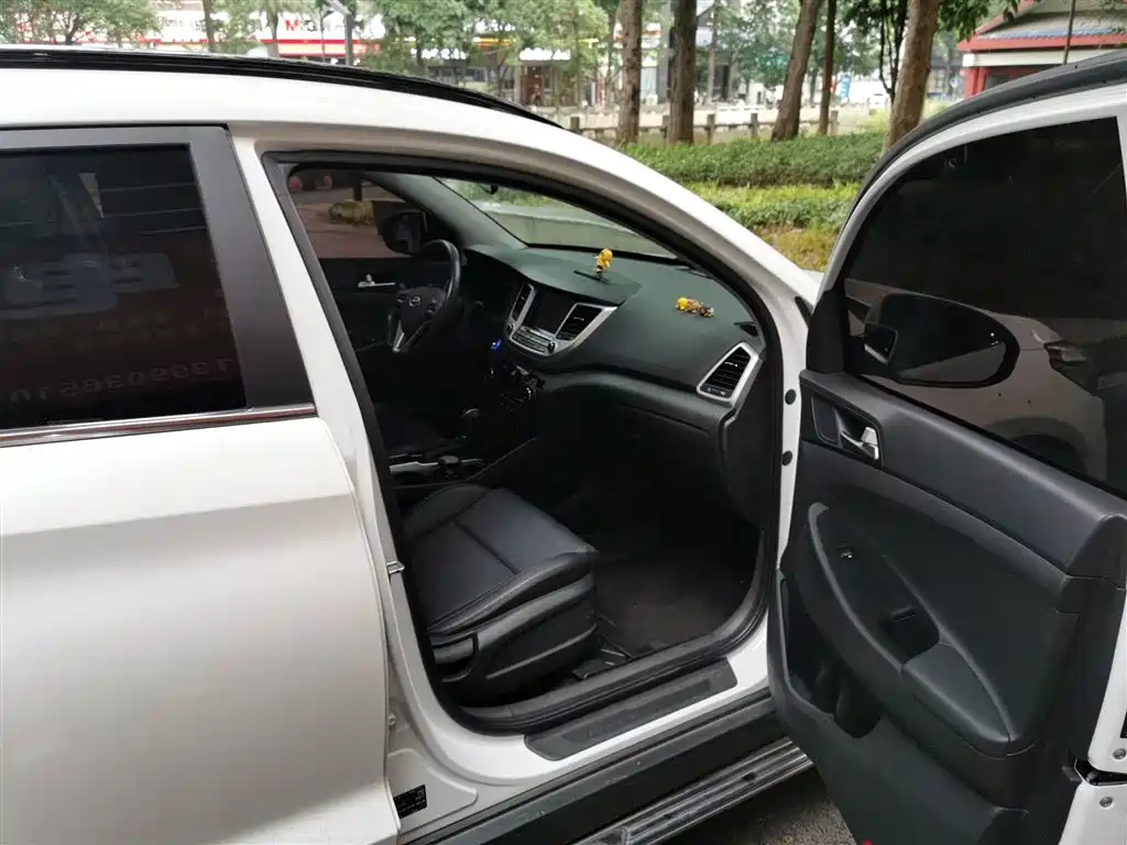 Hyundai Tucson 2017 — фото 21