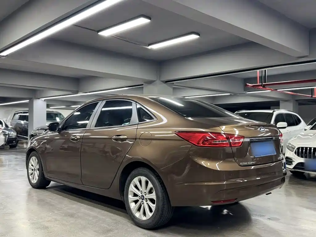 Ford Forrest 2015 — фото 11