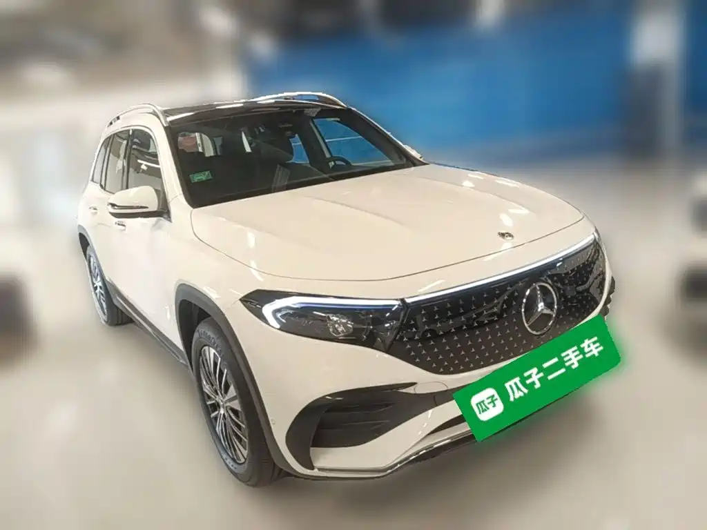 Mercedes-Benz EQB 2025