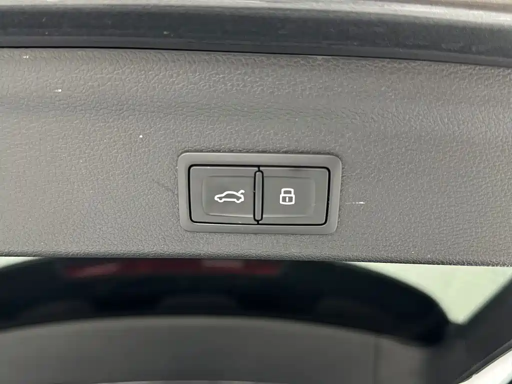 Audi Q3 2023 — фото 15