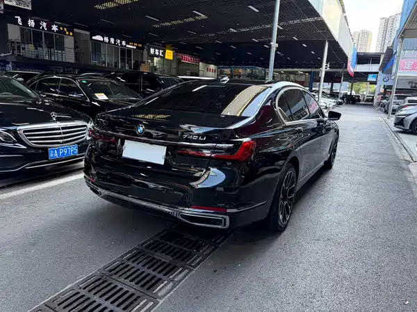 BMW 7 Series 2021