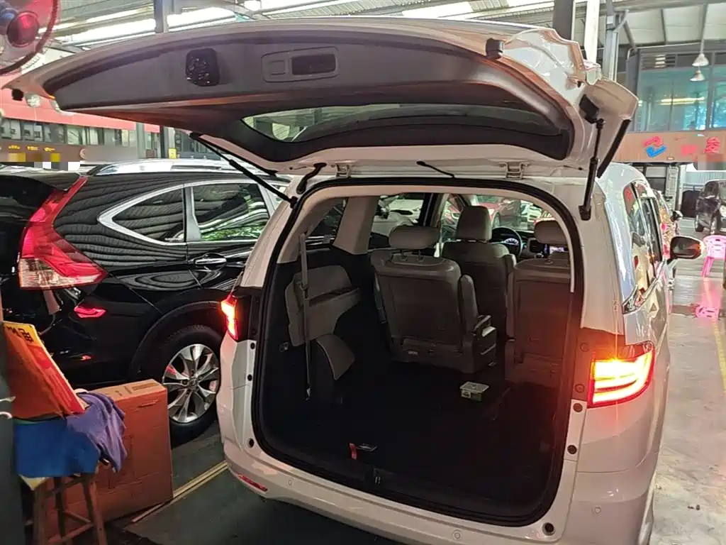 Honda Odyssey 2014 — фото 19