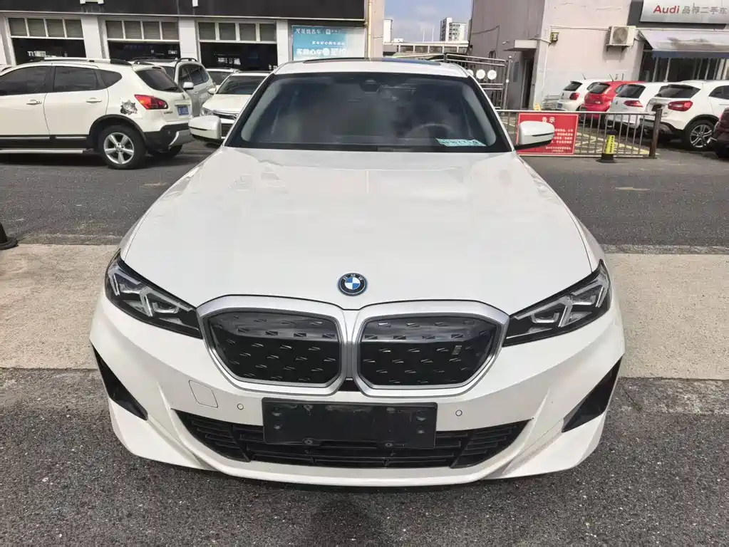 BMW i3 2024 — фото 11