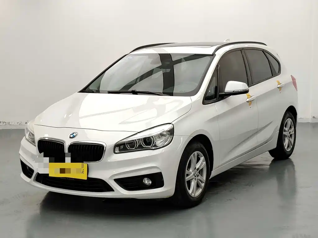 BMW 2 Series Station Wagon 2017 — фото 1