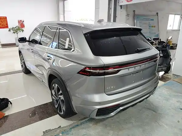 Geely Xingyue L 2024