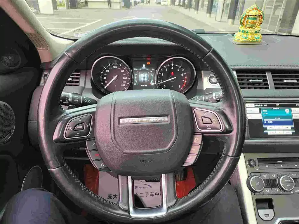 Land Rover Evoque 2016 — фото 10
