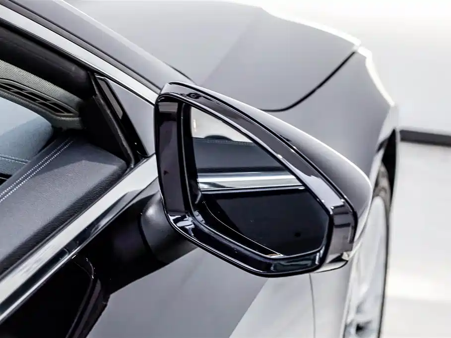 Audi A7L 2024 — фото 19
