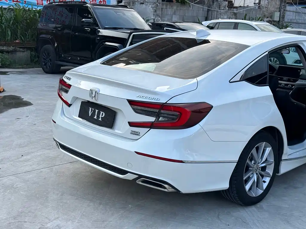 Honda Accord 2023 — фото 19