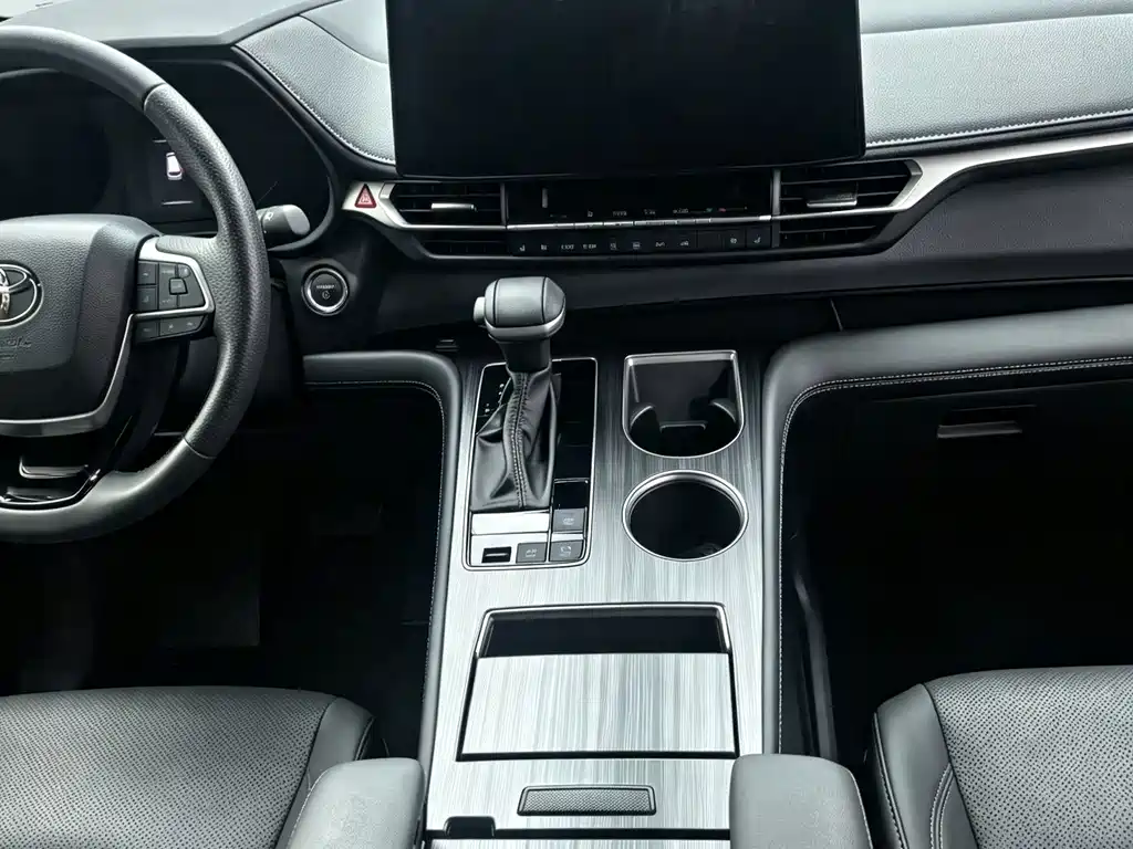 Toyota Sienna 2025 — фото 12