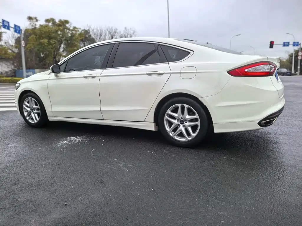 Ford Mondeo 2016 — фото 2