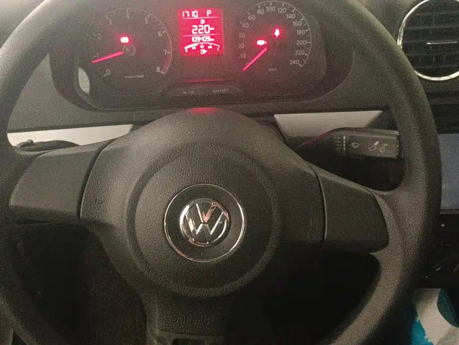 Volkswagen Jetta 2015 — фото 14