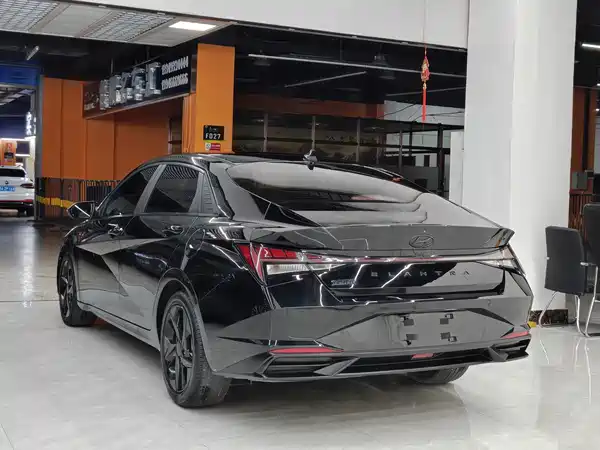 Hyundai Elantra 2023