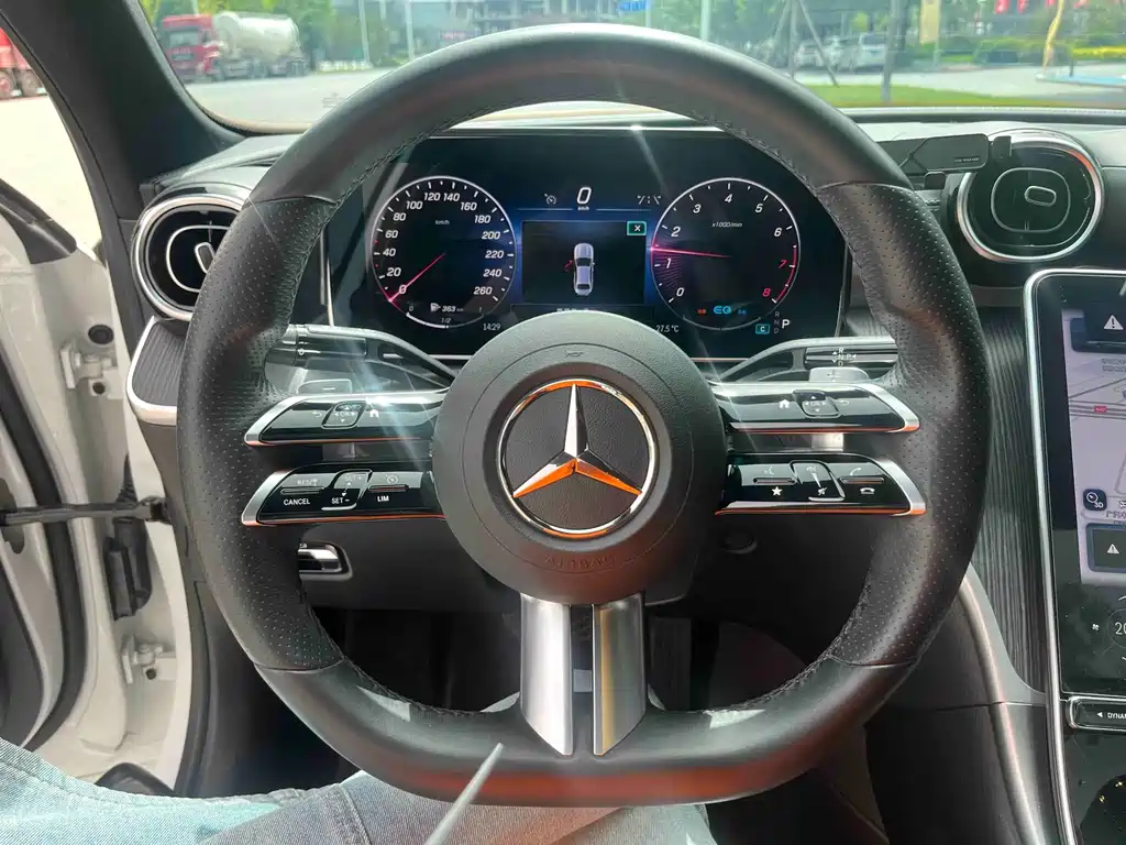 Mercedes-Benz C-Class 2021
