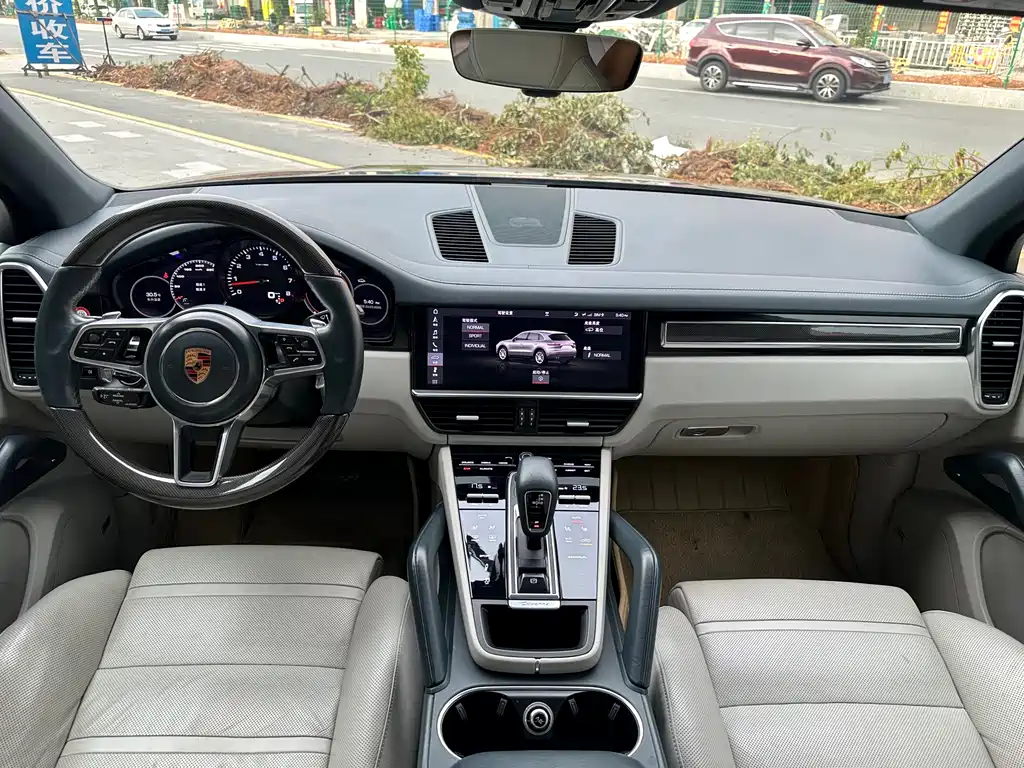Porsche Cayenne 2018 — фото 12