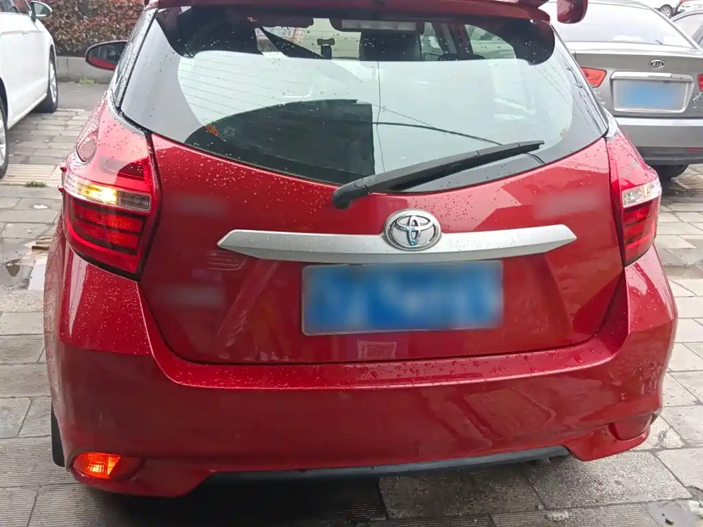 Toyota Yaris L 2017 — фото 4
