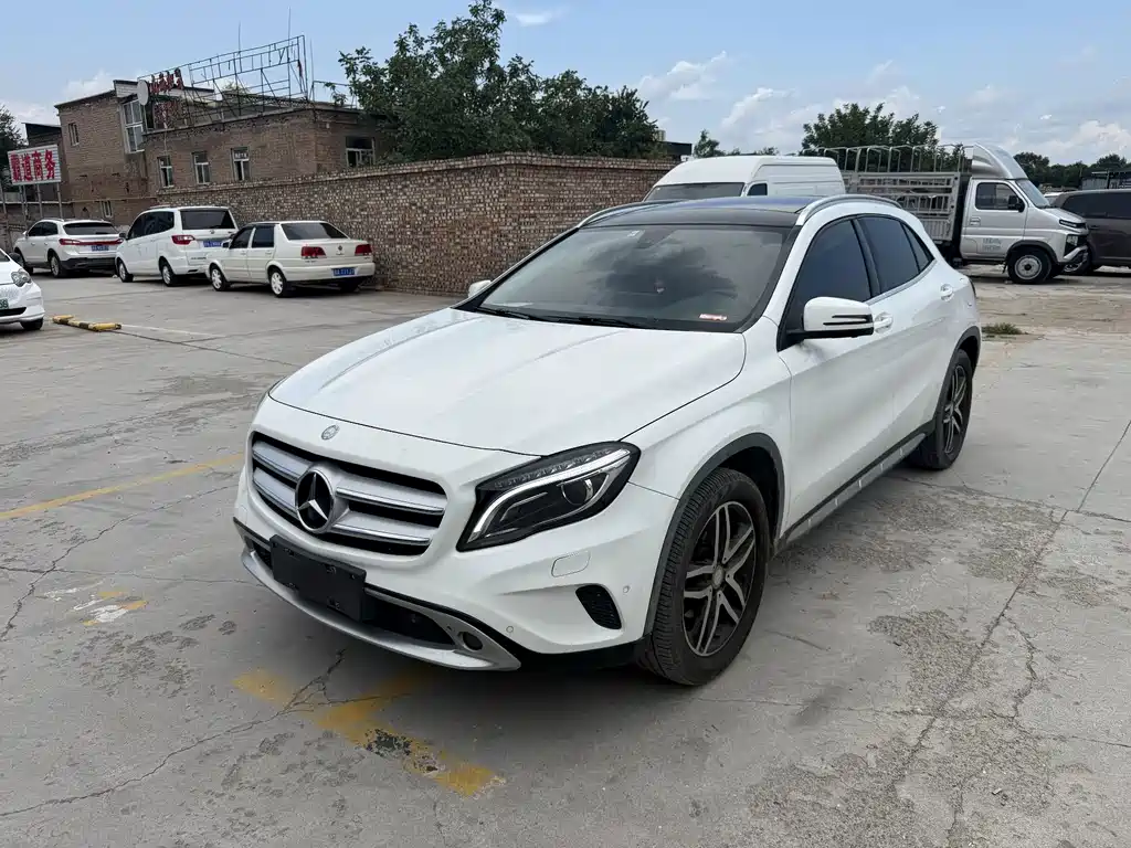 Mercedes-Benz GLA 2017 — фото 1